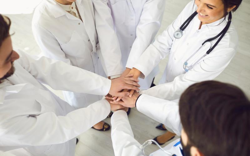 Publicación de Jornadas y presentación del I Diploma de Experto en Pediatría Social – Universidad de Sevilla